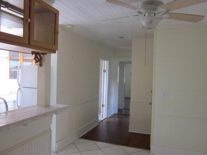 722 Ne 3rd Ave - Photo 5 of 9