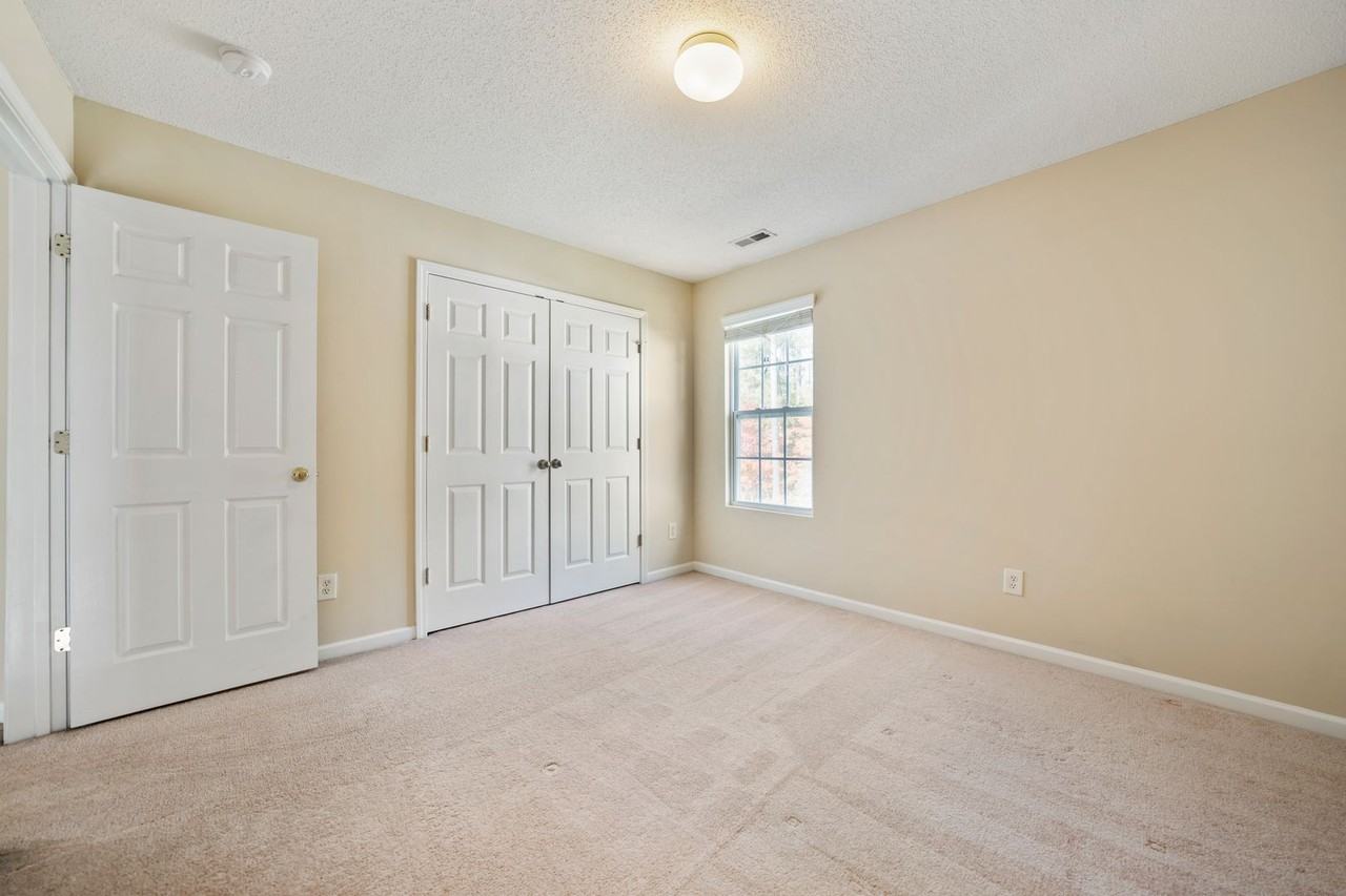 202 Hidden Springs Dr - Photo 7 of 17