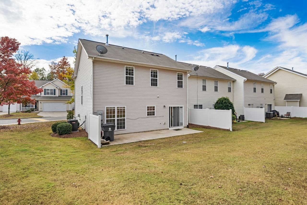 202 Hidden Springs Dr - Photo 6 of 17