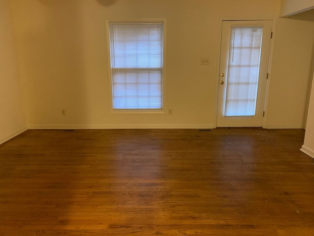 562 Granite St - Photo 2 of 15