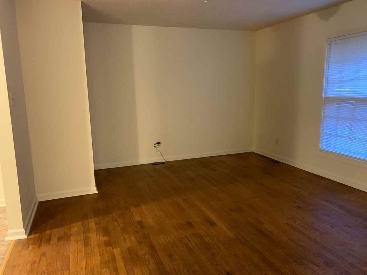 562 Granite St - Photo 4 of 15