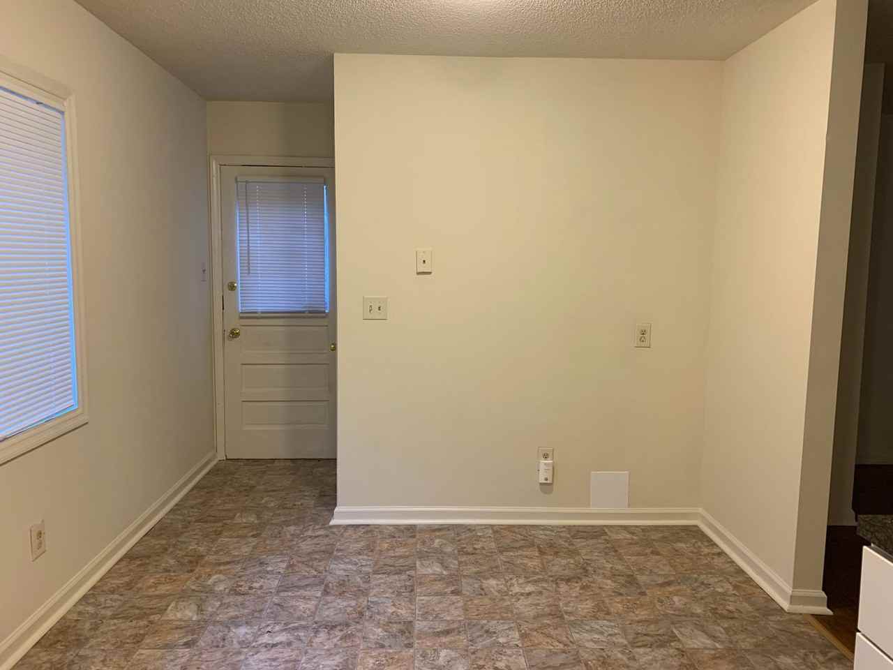 562 Granite St - Photo 7 of 15