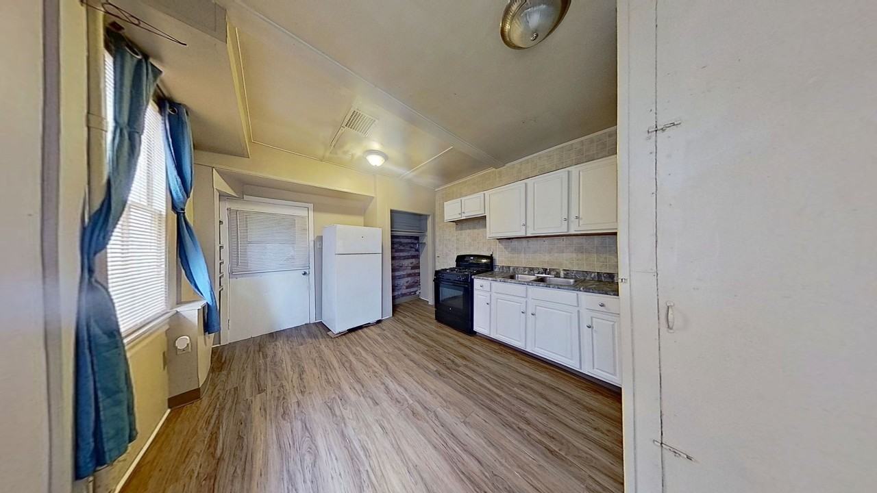 29 N Main St - Photo 4 of 7