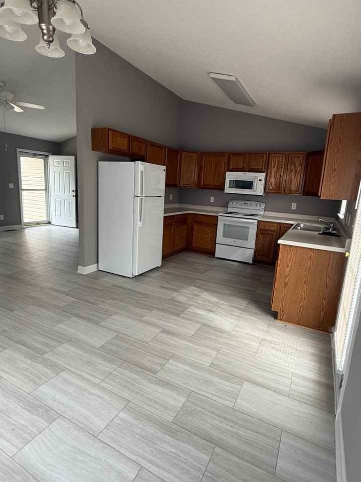 178 3rd Ave - Photo 7 of 17