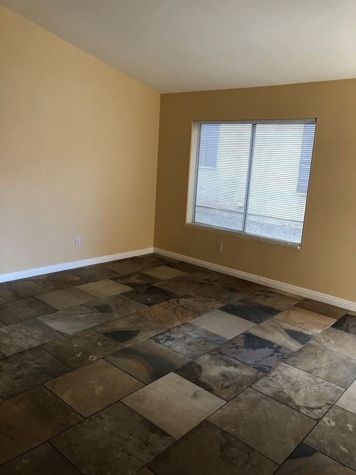 8025 Hurricane Cove Ct - Photo 2 of 10