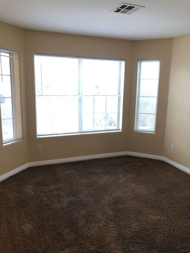 8025 Hurricane Cove Ct - Photo 5 of 10