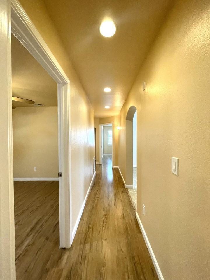 4716 Portola Dr - Photo 7 of 18