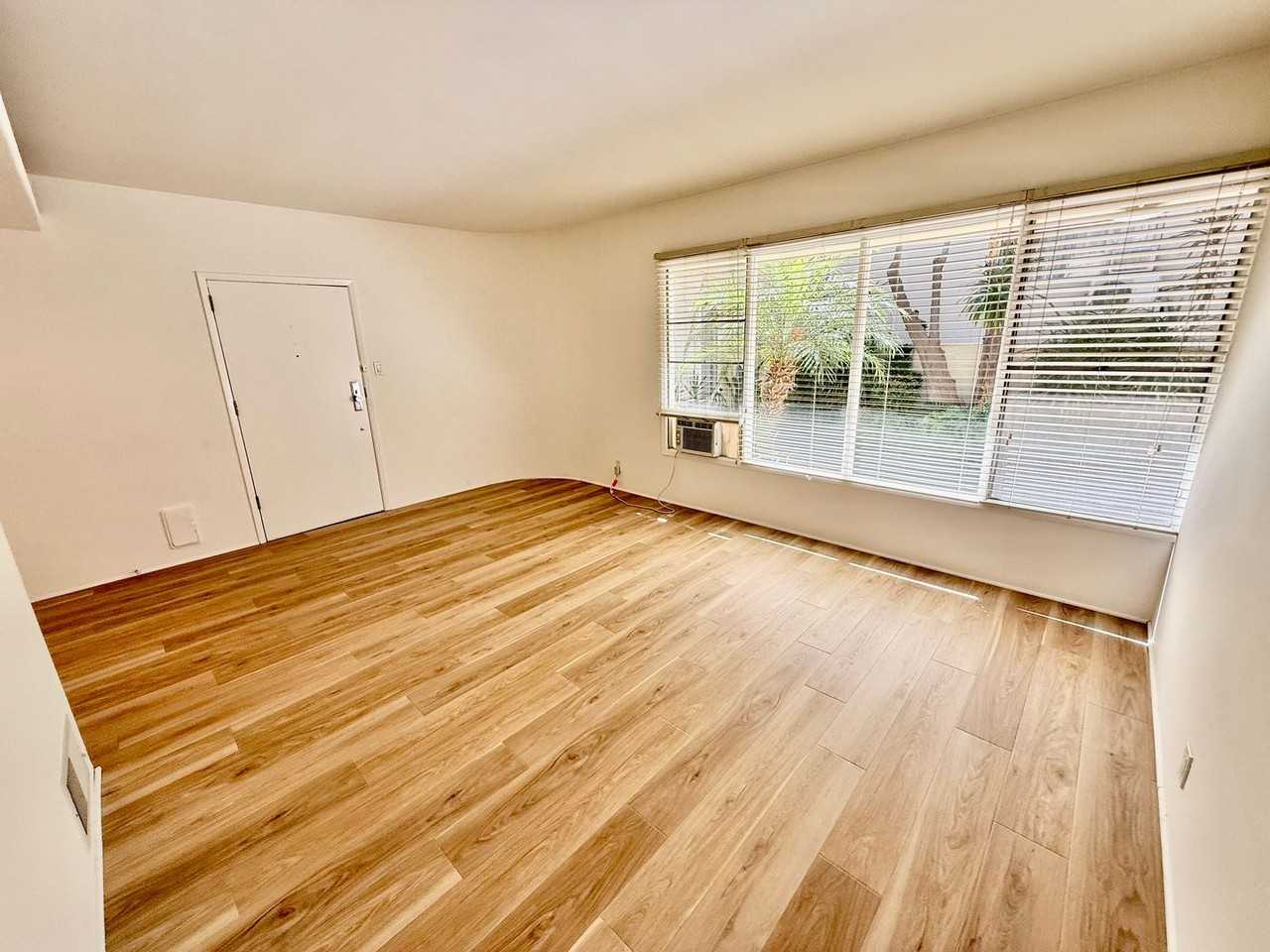 169 Almont - Photo 3 of 11