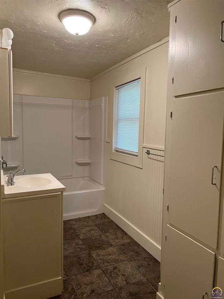 1605 Sw Clay St - Photo 7 of 14