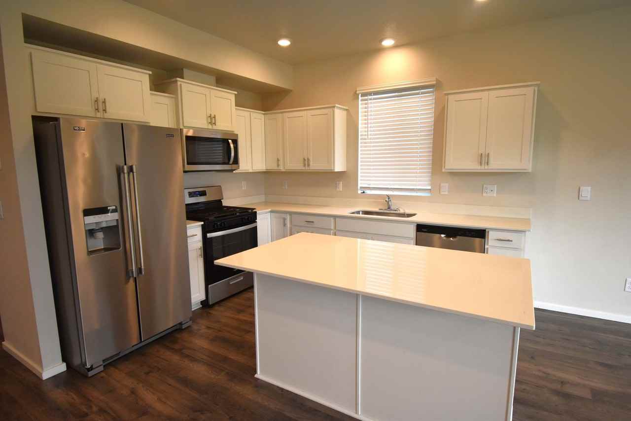 4850 Milo Ave Ne - Photo 2 of 24