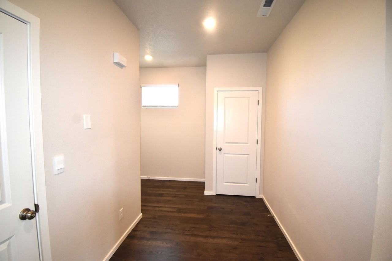 4850 Milo Ave Ne - Photo 7 of 24