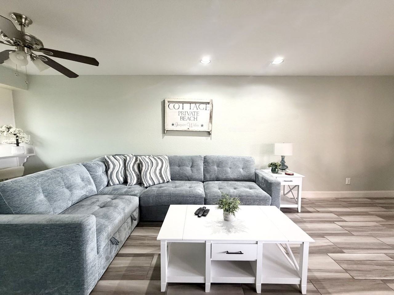 500 E Amado Rd - Photo 3 of 27