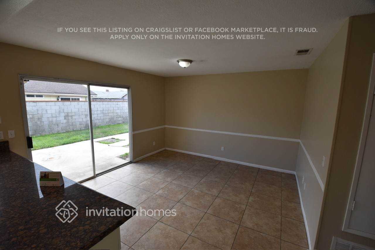 10058 Julian Dr - Photo 4 of 19