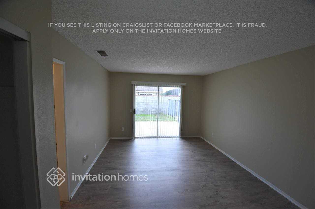 10058 Julian Dr - Photo 6 of 19