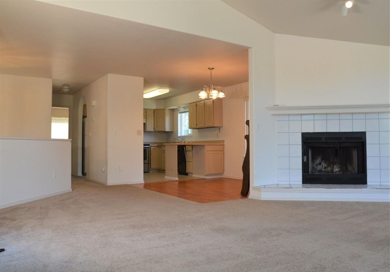 11906 Copper Mountain Dr - Photo 2 of 27