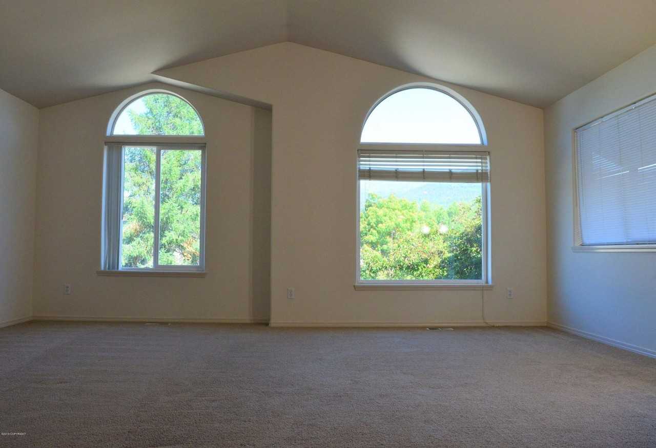 11906 Copper Mountain Dr - Photo 4 of 27