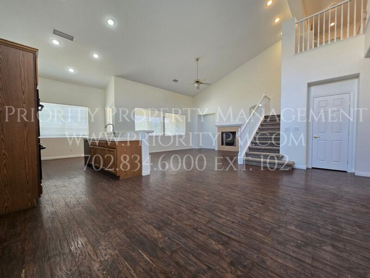 10001 Central Valley Ave - Photo 2 of 9