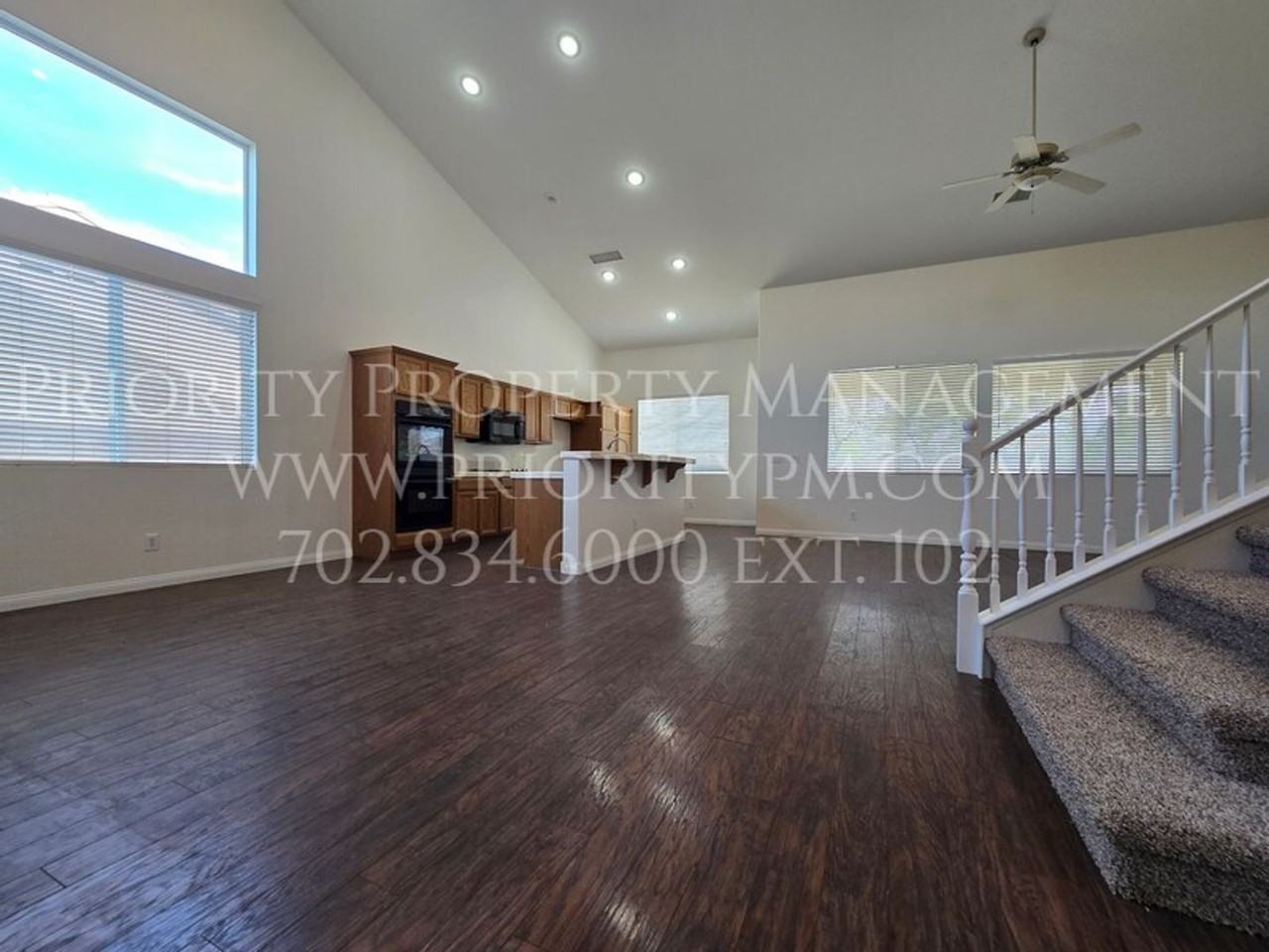 10001 Central Valley Ave - Photo 4 of 9
