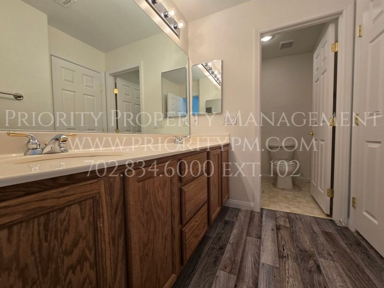 10001 Central Valley Ave - Photo 5 of 9