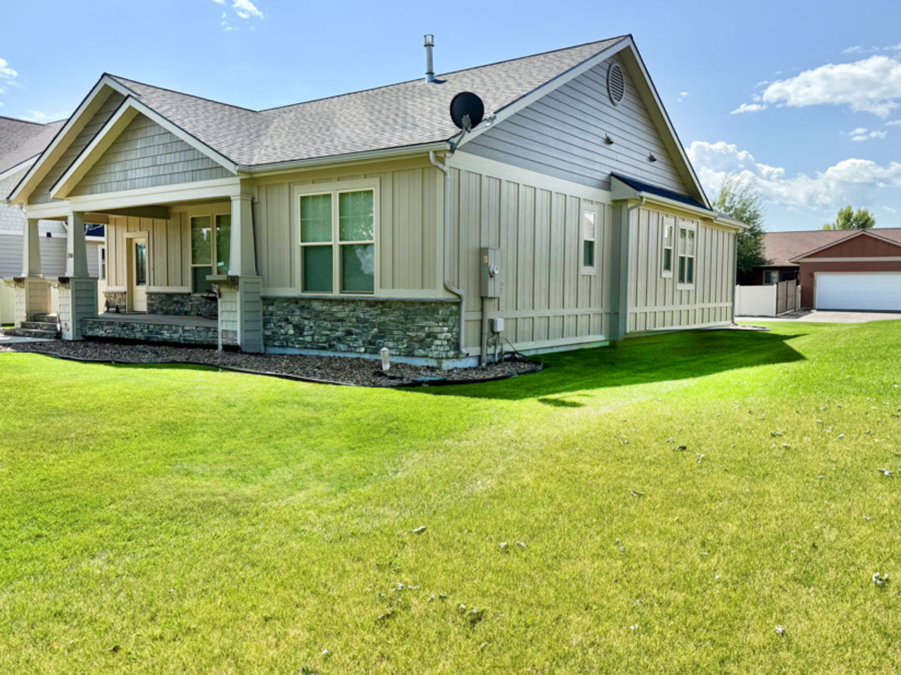 210 Westland Dr - Photo 4 of 27