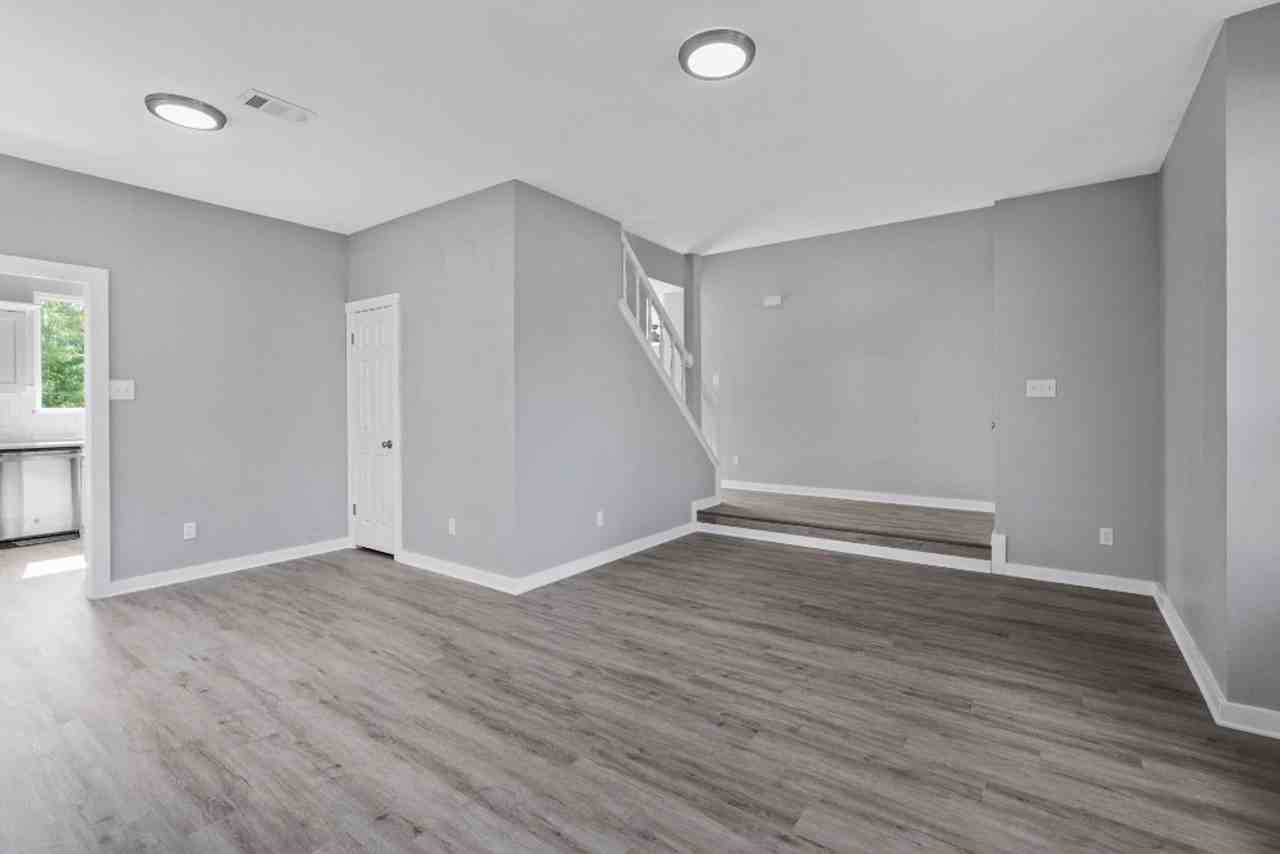 700 Creekmont Dr - Photo 6 of 38