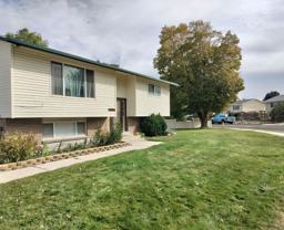 4381 S Wildrose Dr - Photo 1 of 1