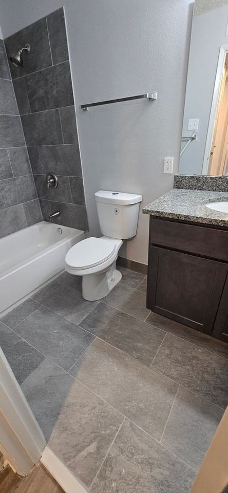 9882 Greenery Ct - Photo 3 of 13