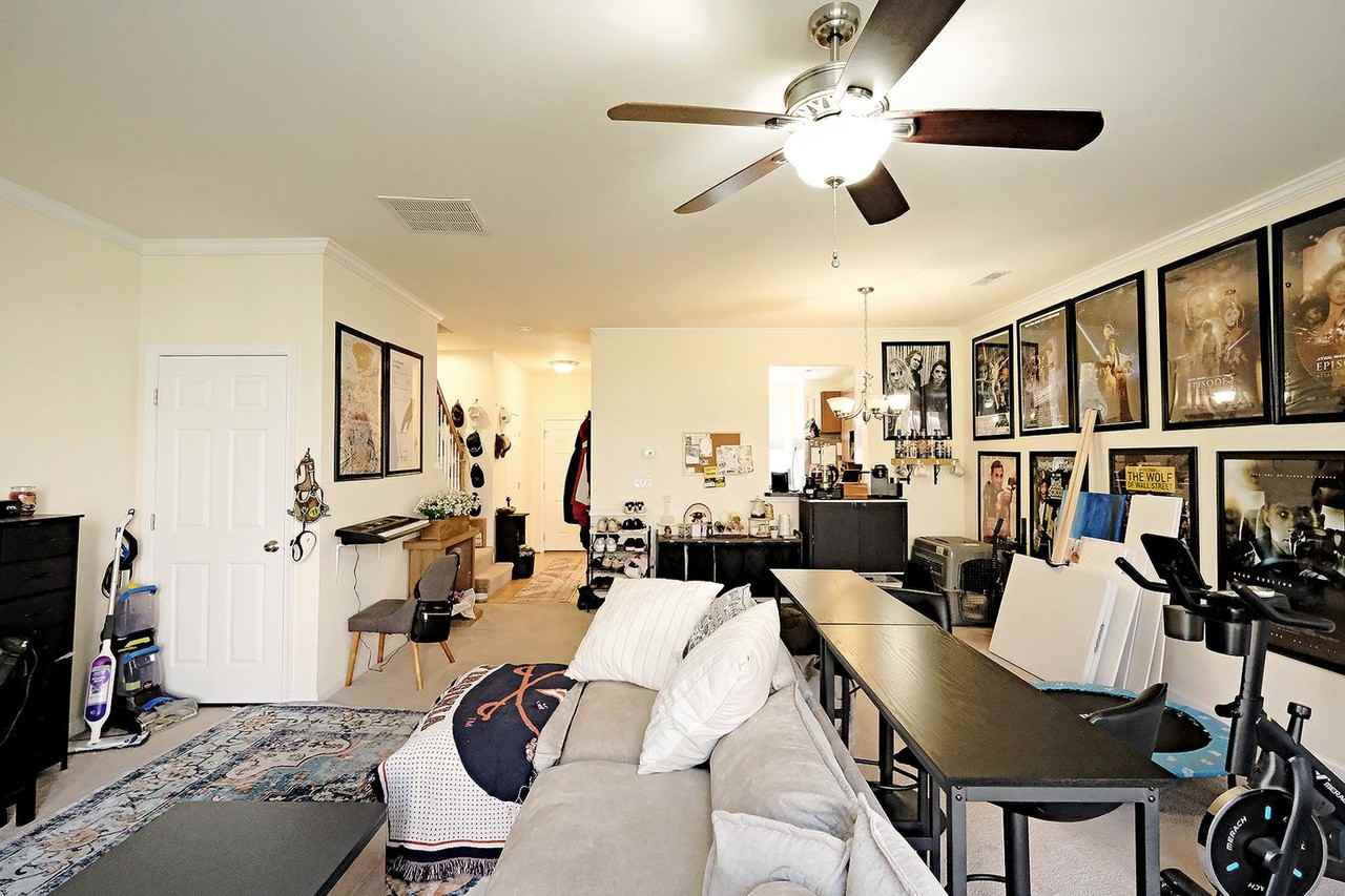 2452 N Berkshire Rd - Photo 5 of 13