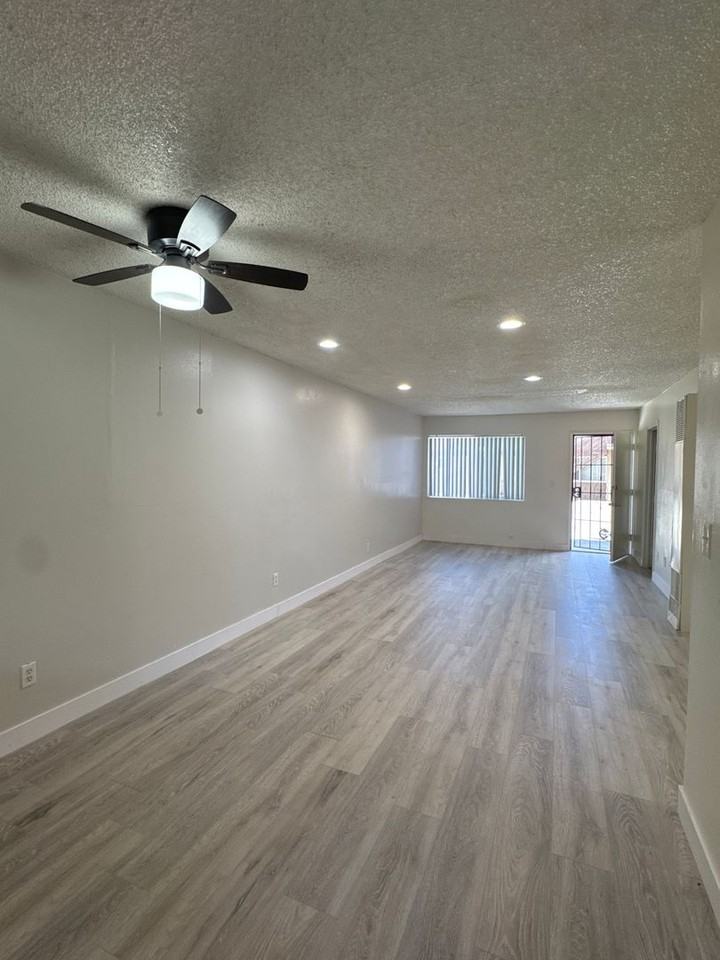 Del Rosa Apartments - Photo 4 of 12