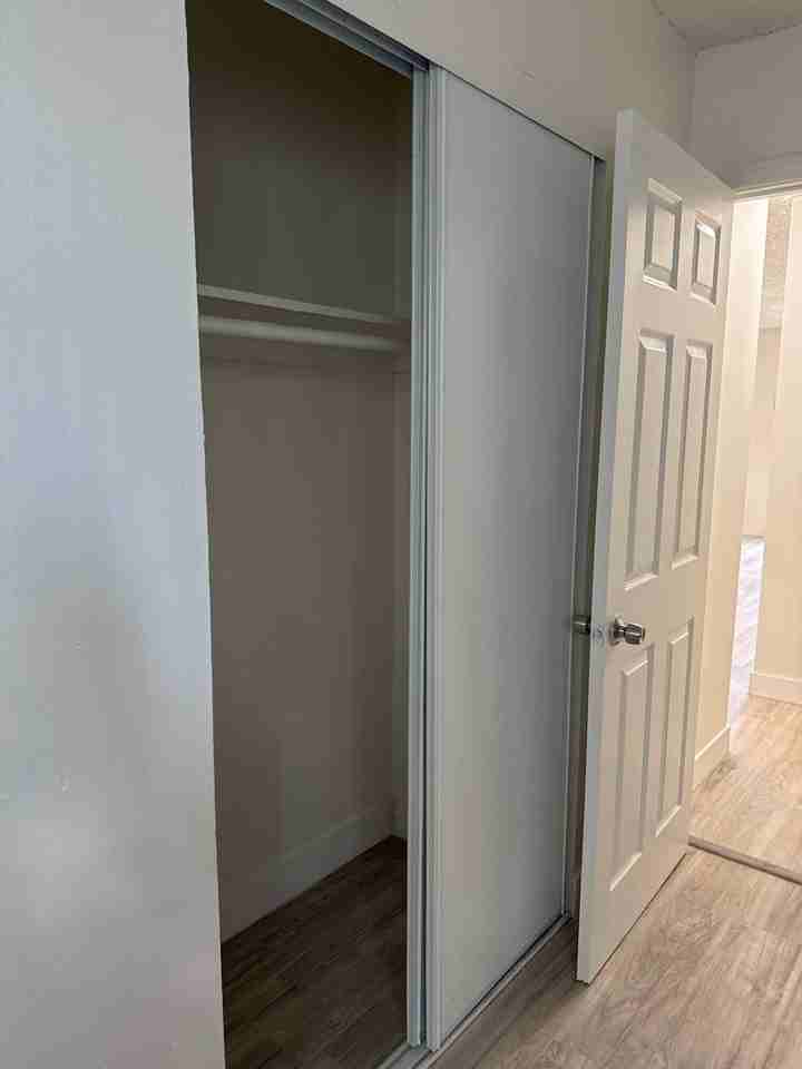 Del Rosa Apartments - Photo 7 of 12