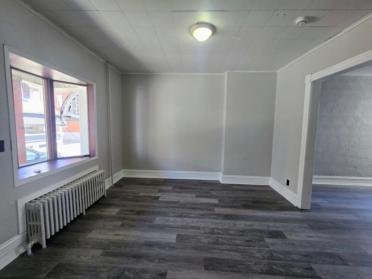 126 N Penn St - Photo 7 of 18