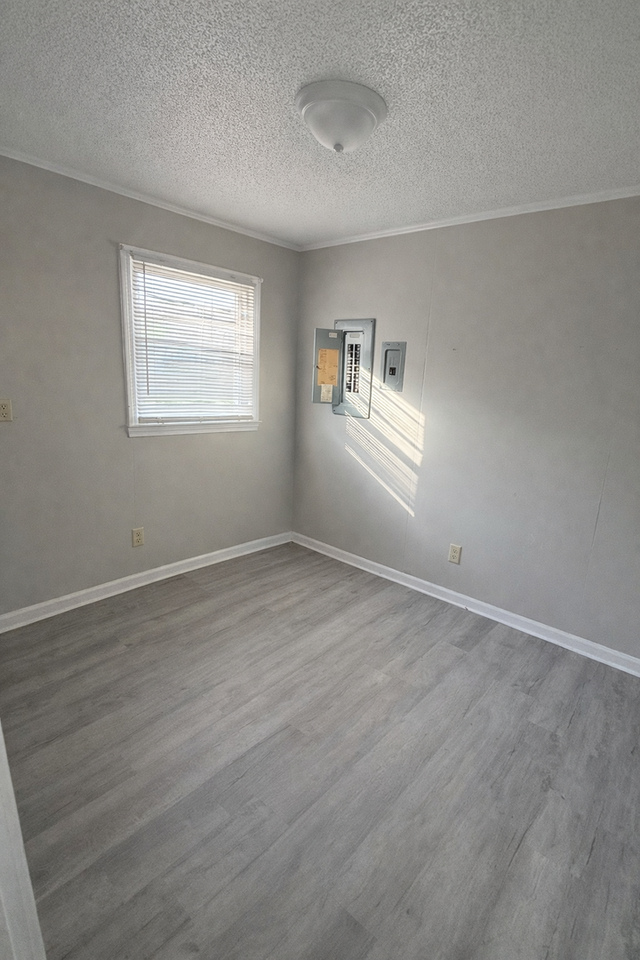 152 Leonard Dr - Photo 6 of 9