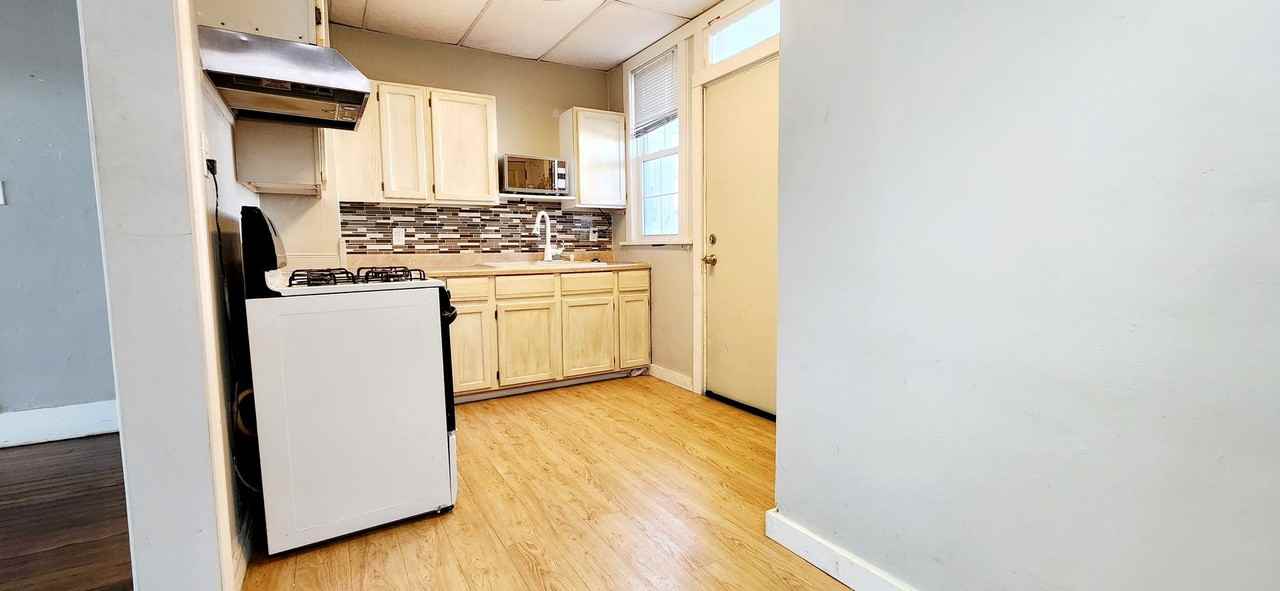 134 Prospect St - Photo 3 of 19