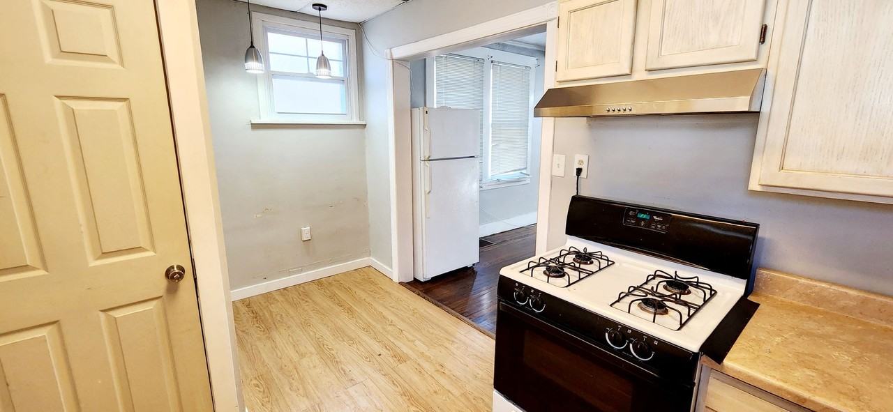 134 Prospect St - Photo 5 of 19