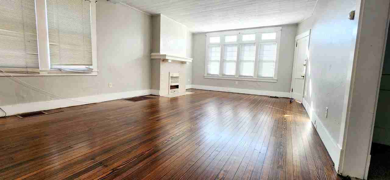 134 Prospect St - Photo 7 of 19