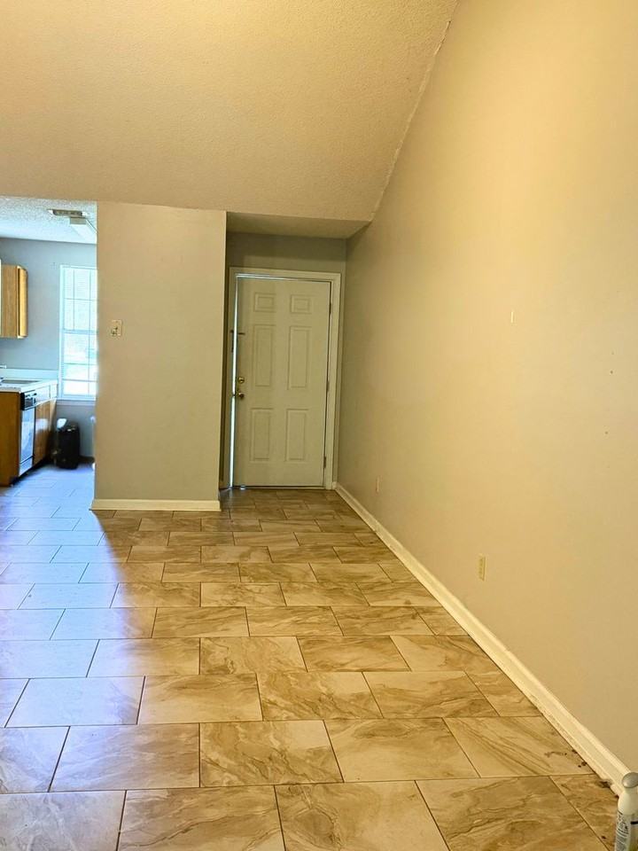 408 Admirals Walk Dr - Photo 4 of 13