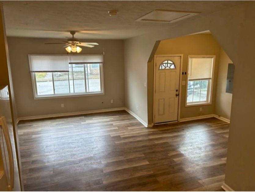 426 E Fifth St - Photo 2 of 12