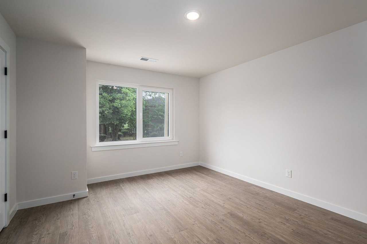 Brand-New Townhome for Lease in Hickory! - Photo 3 of 21