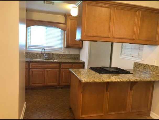 13448 Reis St - Photo 6 of 23