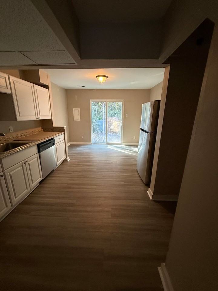 89 Park Vallei Ln - Photo 3 of 8