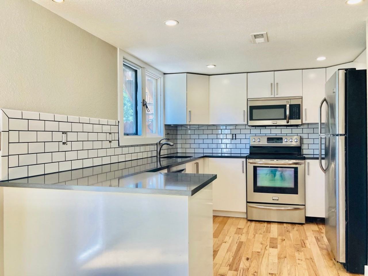 2342 Folsom St - Photo 4 of 16