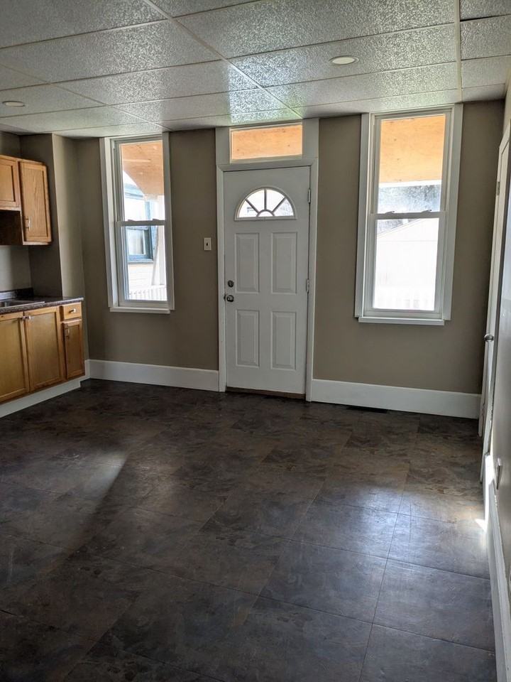 1613 4th Ave - Photo 3 of 13