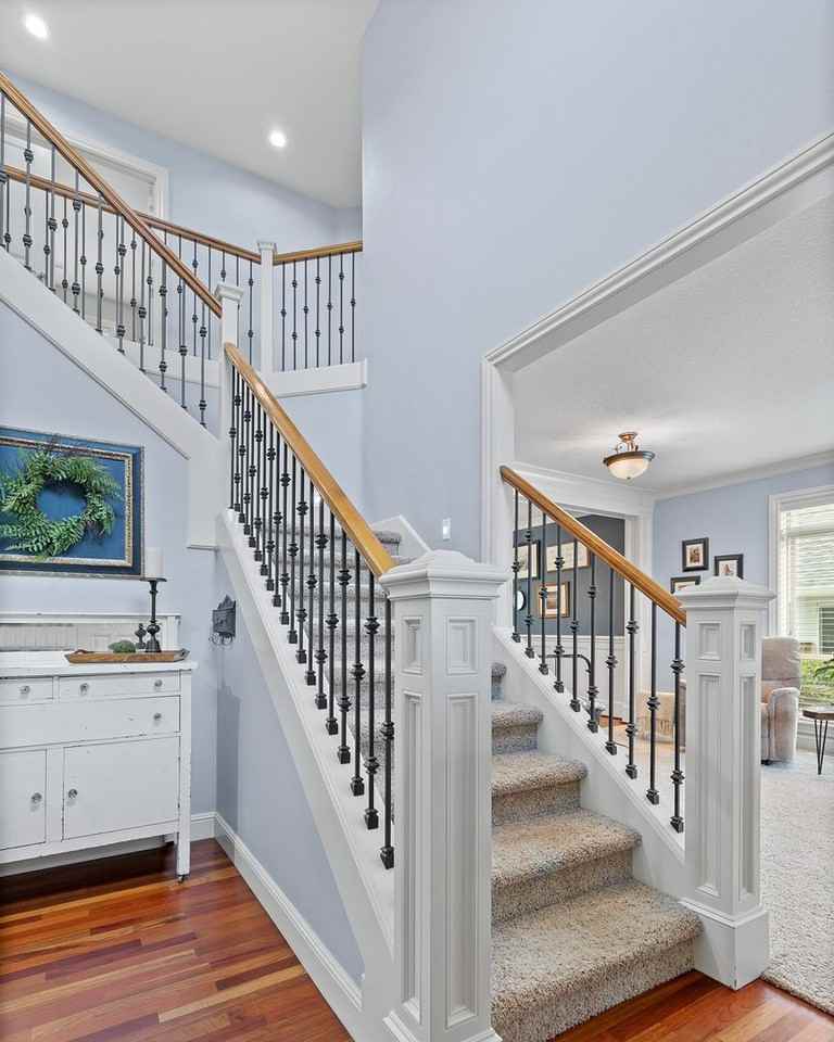 16428 Wayne Dr - Photo 5 of 40