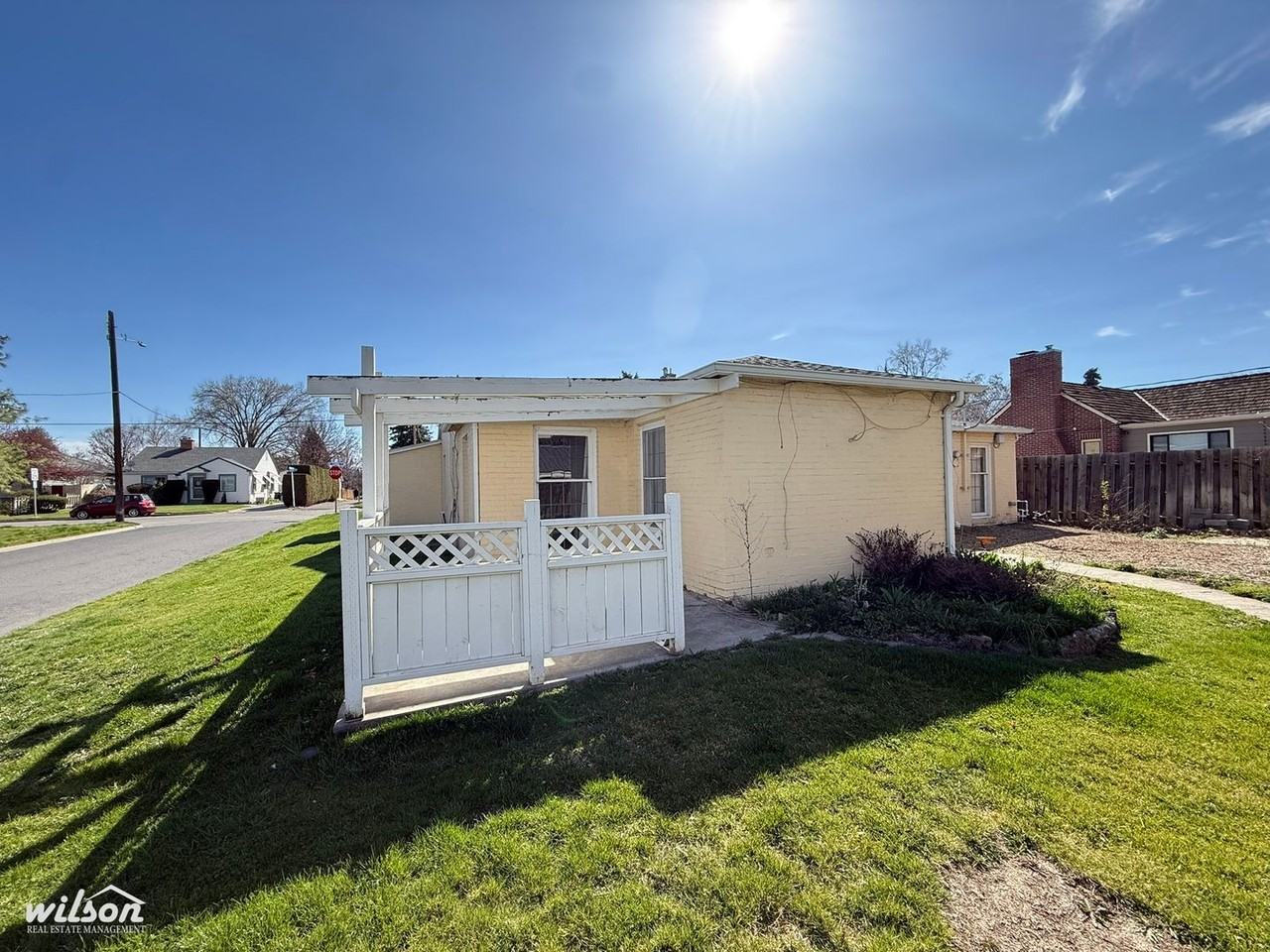 3401 W Yakima Ave - Photo 3 of 3