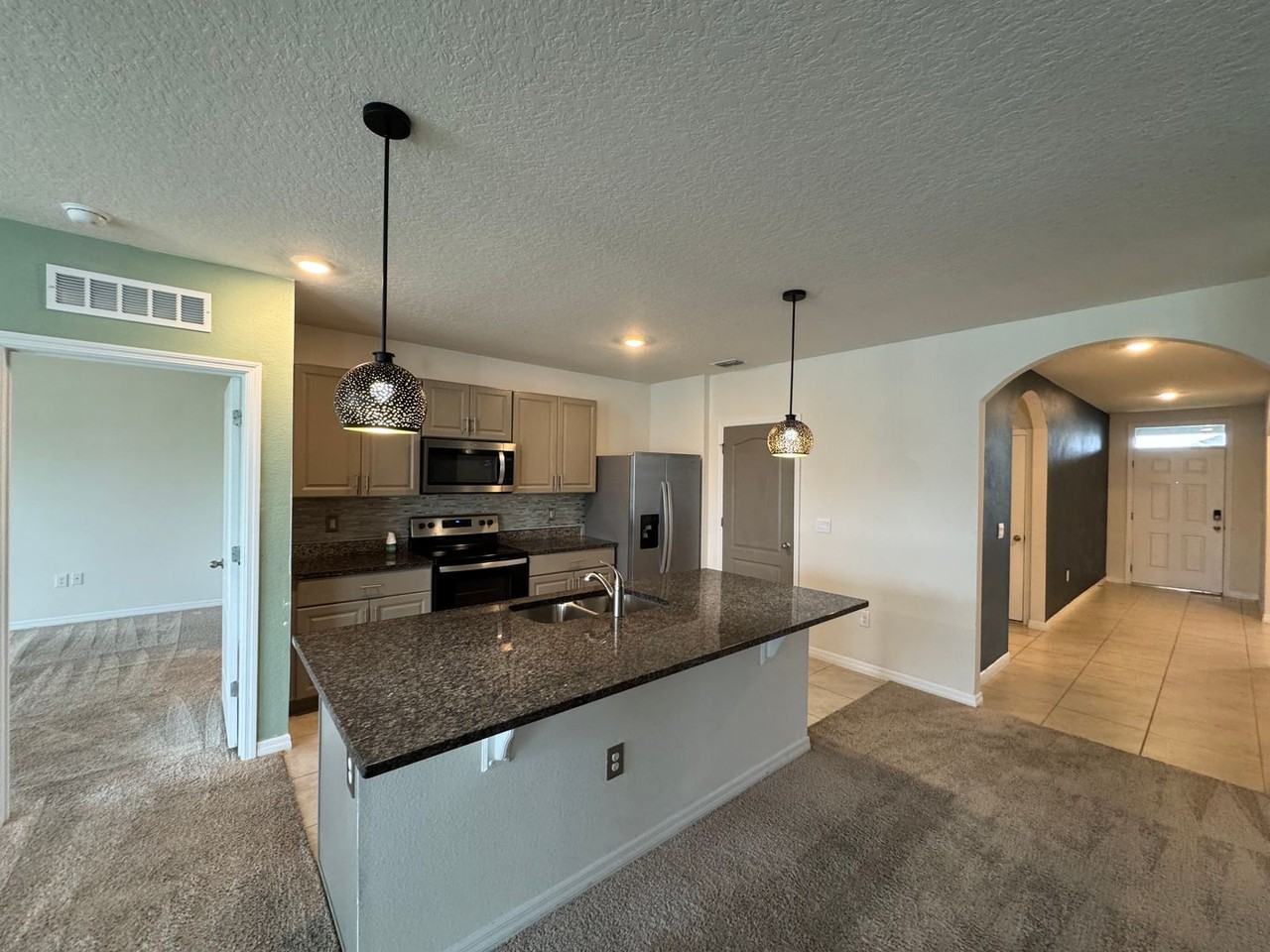 2722 Fieldbrooke Way - Photo 4 of 28