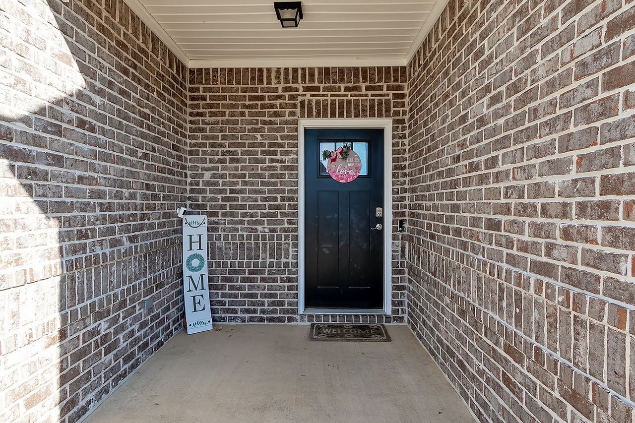 146 Lenore Ct - Photo 4 of 34