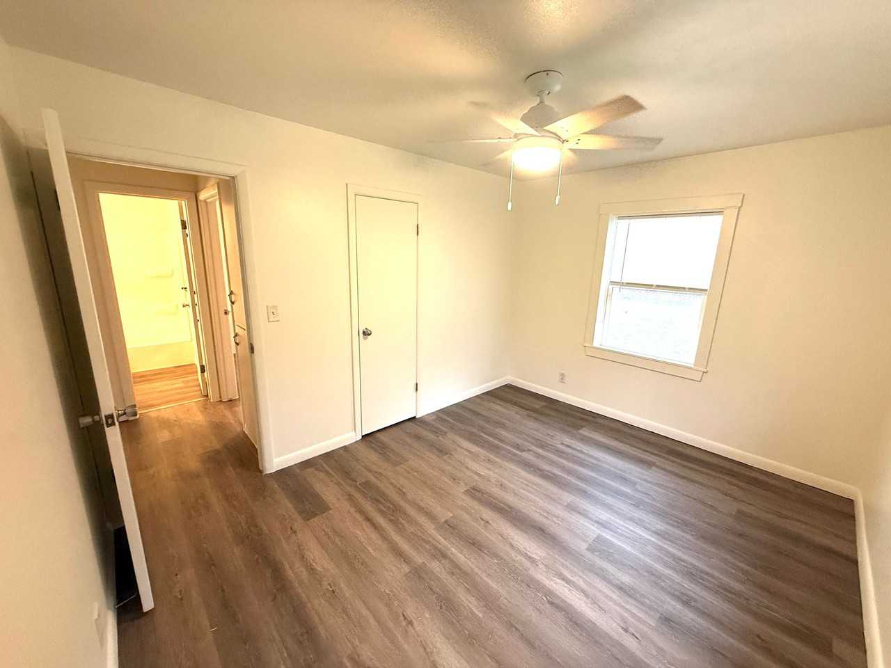 429 Se 11th St - Photo 5 of 18