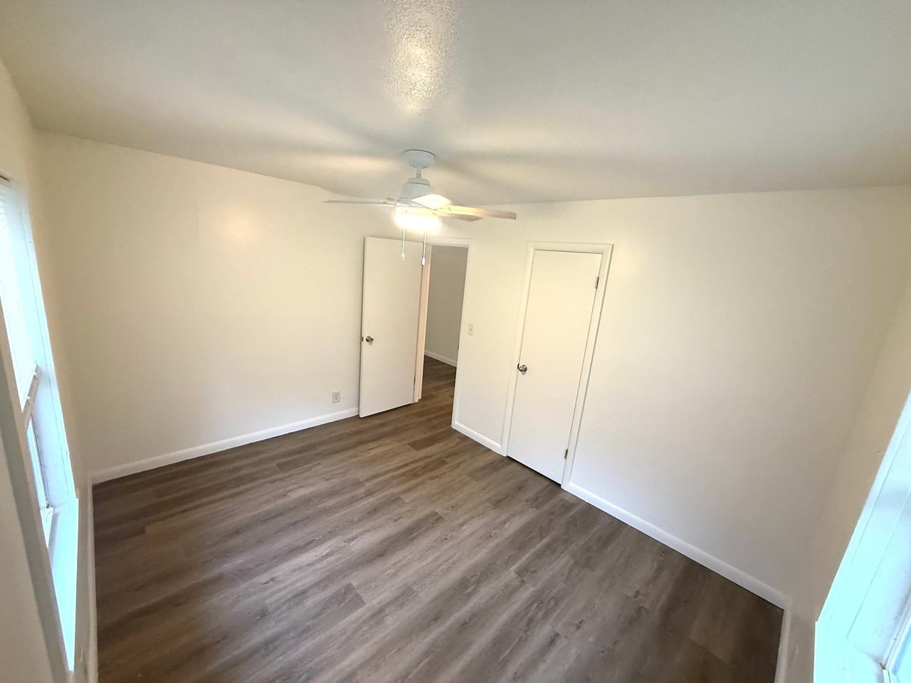 429 Se 11th St - Photo 7 of 18