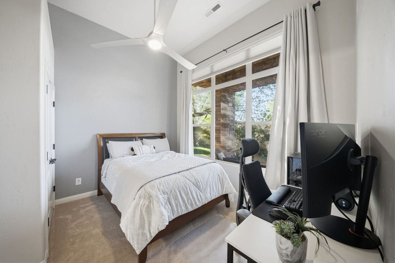 1001 E Birken St - Photo 3 of 41