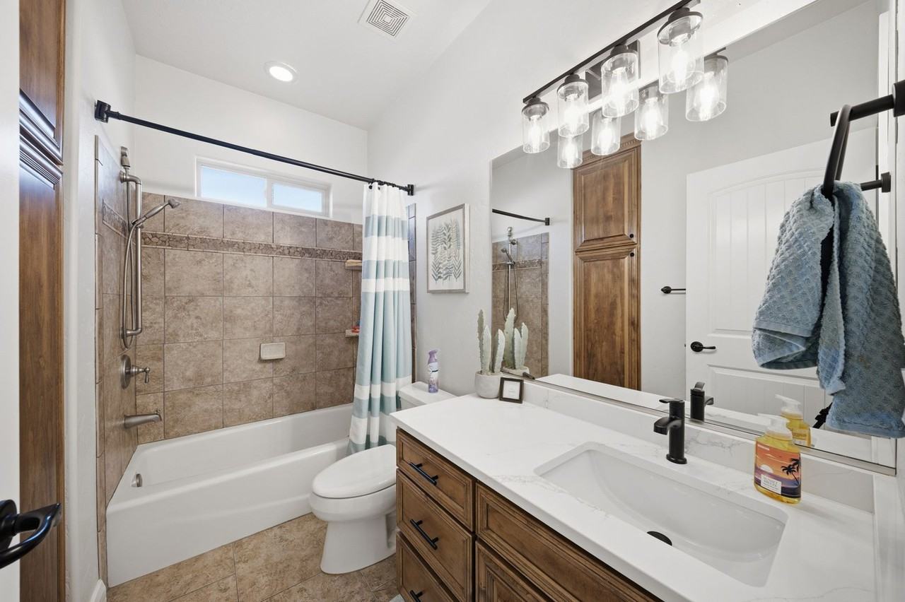 1001 E Birken St - Photo 7 of 41